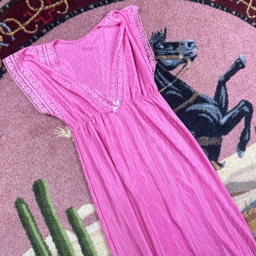 VINTAGE NIGHTGOWN